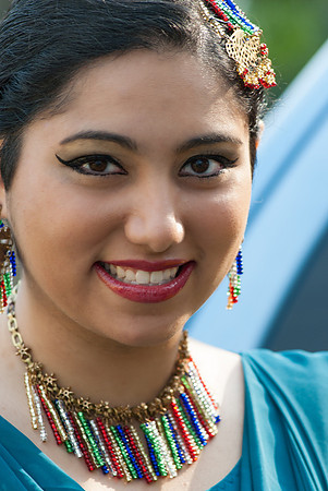photos of cultural dancers at krishna festival of India, thunder bay ontario