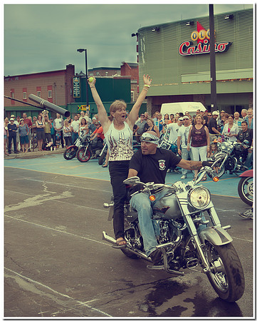 motors and muscles photos at Thunder Bay RIBFEST