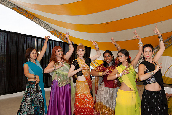 photos of cultural dancers at krishna festival of India, thunder bay ontario