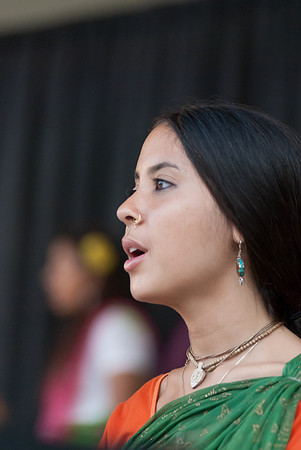 photos of cultural dancers at krishna festival of India, thunder bay ontario