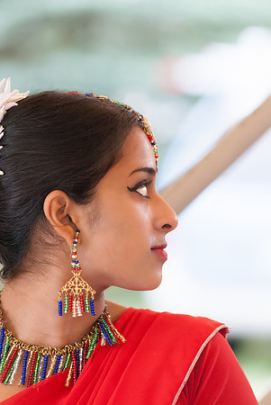 photos of cultural dancers at krishna festival of India, thunder bay ontario